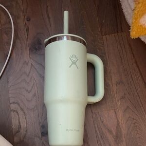 Hydro Flask Pastel Green Mug with Straw